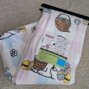 Peanuts Snoopy Floral Easter Egg Design Oversized Plush Throw Blanket 🌸